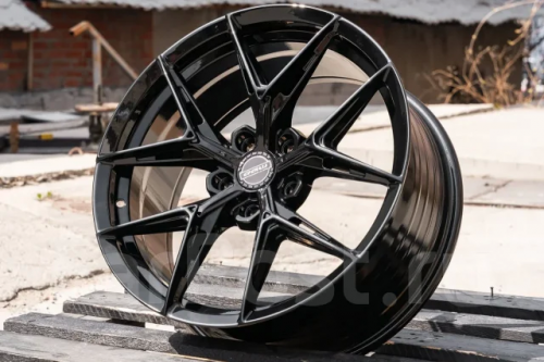 Диск литой REPLICA NO MODEL 8J18 PCD5*114,3 ET35 DIA73,1 Цвет (135661308)