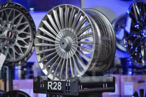 Диск литой REPLICA NO MODEL 7,5J17 PCD5*114,3 ET35 DIA73,1 Цвет (134801472)