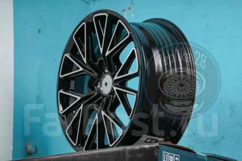 Диск литой REPLICA HRE 7J16 PCD5*114,3 ET38 DIA73,1 Цвет (134132276)