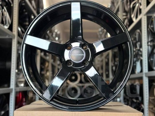 Диск литой REPLICA VOSSEN 7J17 PCD4*100 ET40 DIA73,1 Цвет (110472936)