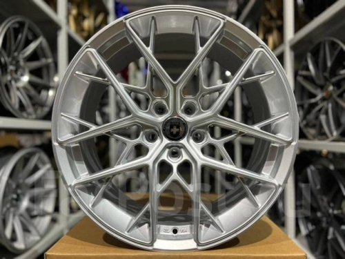Диск литой REPLICA HRE 8,5J19 PCD5*114,3 ET35 DIA73,1 Цвет (125119010)