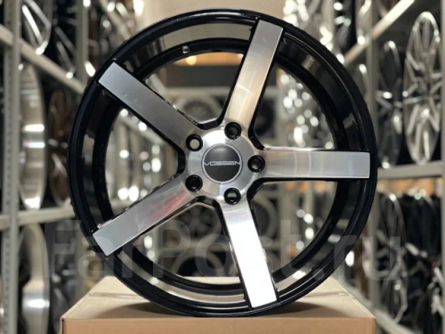 Диск литой REPLICA VOSSEN 8,5J18 PCD5*114,3 ET35 DIA73,1 Цвет (89099620)